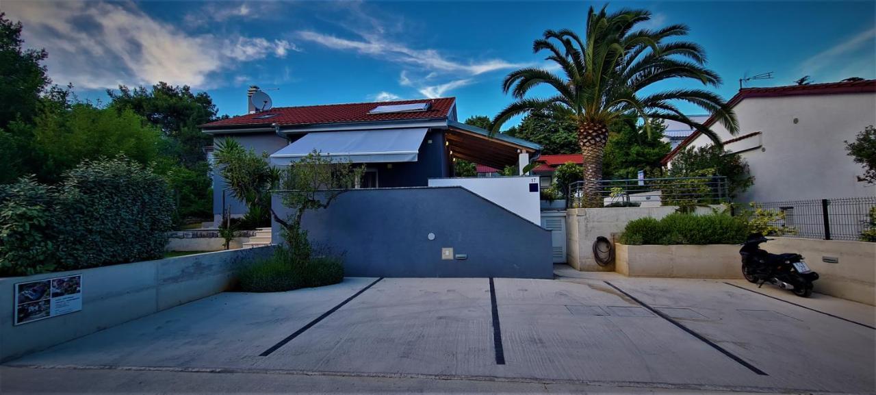 Villa Artaturi มาลีโลชินจ์ ภายนอก รูปภาพ
